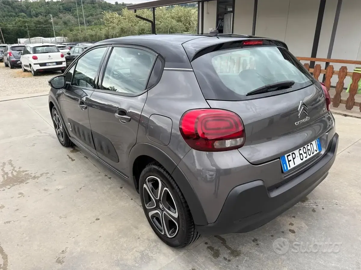 Usata Citroën C3 Shine 75 CV (55 kW) 2018 Grigio Utilitaria
