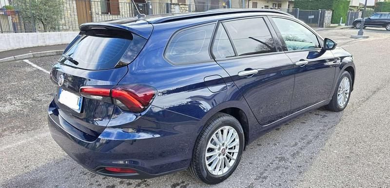 Usata Fiat Tipo Business 131 CV (96 kW) 2022 Blu Station wagon