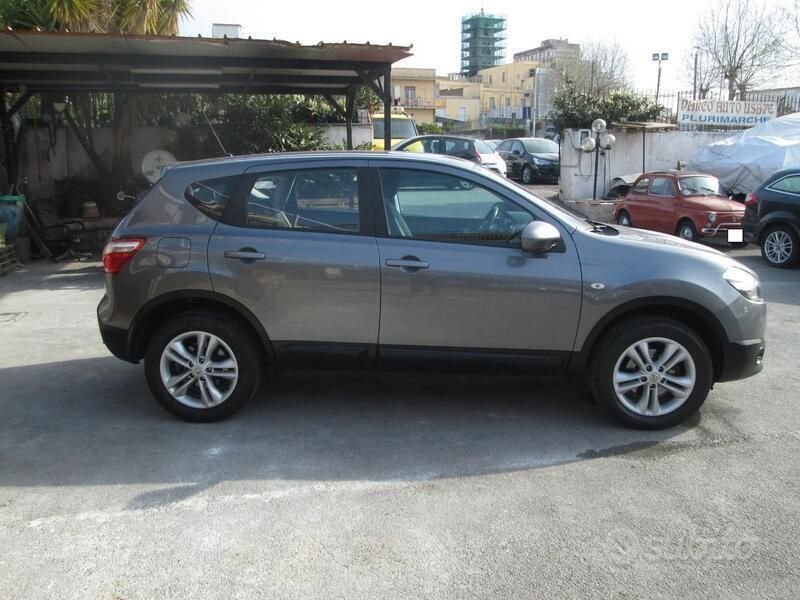 Usata Nissan Qashqai 110 CV (80 kW) 2013 Grigio SUV