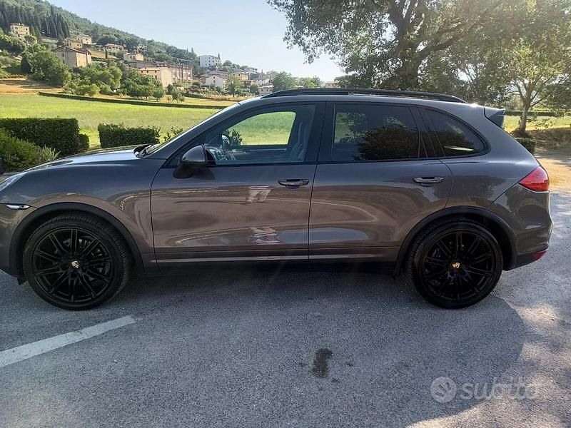 Usata Porsche Cayenne 245 CV (180 kW) 2013 Marrone SUV