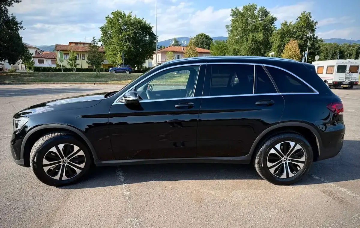 Usata Mercedes GLC220 Premium 194 CV (142 kW) 2020 Nero SUV