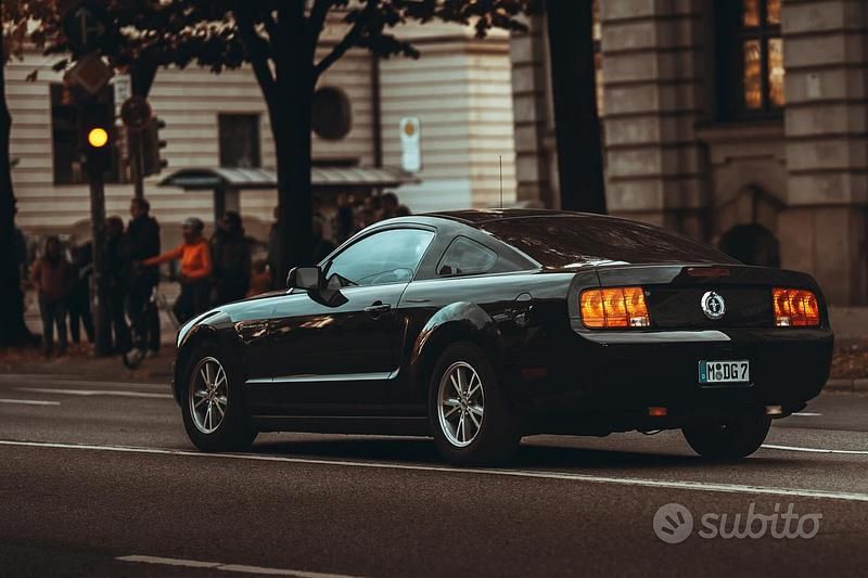 Usata Ford Mustang 2005 Nero Coupé