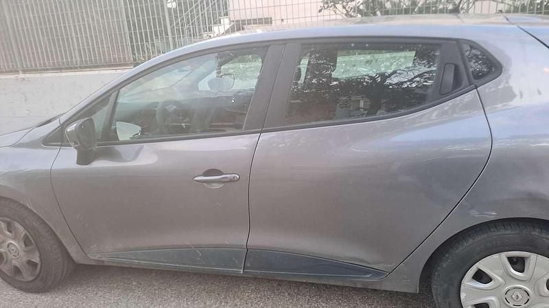 Usata Renault Clio IV 75 CV (55 kW) 2013 Grigio Berlina