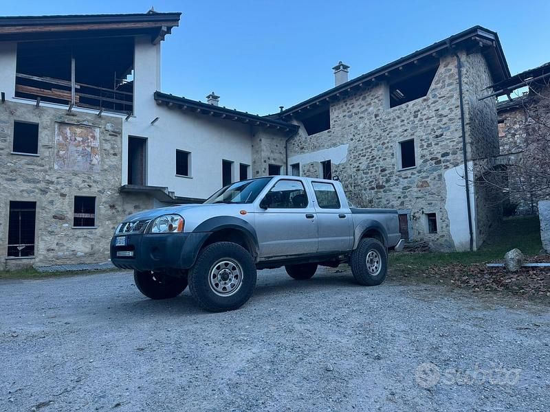 Usata Nissan King 2002 Grigio Pick-up