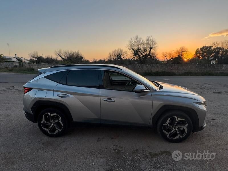 Usata Hyundai Tucson 265 CV (194 kW) 2022 Grigio SUV