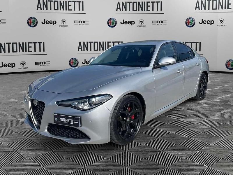 Usata Alfa Romeo Giulia Executive 190 CV (139 kW) 2021 Argento Berlina