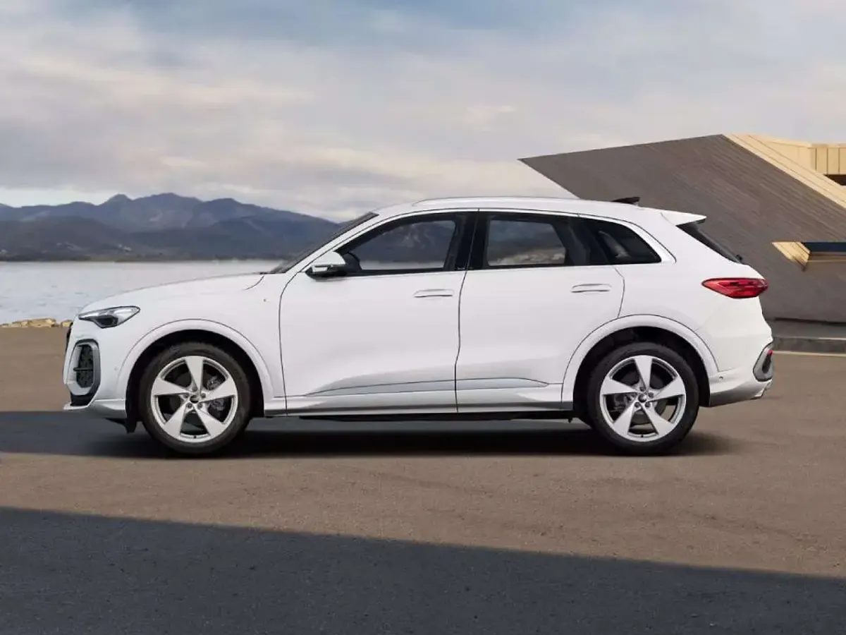 Nuova Audi Q5 S-Line 204 CV (150 kW) 2026 Bianco arkona SUV