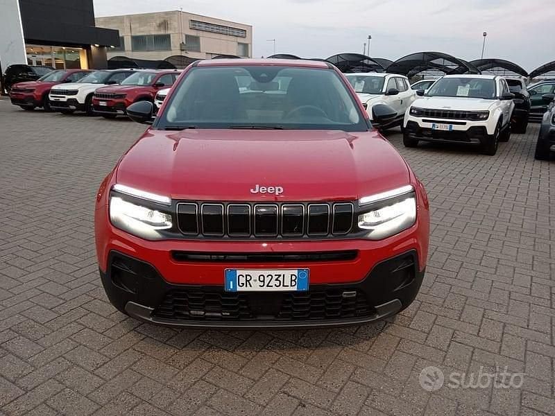 Usata Jeep Avenger Longitude 101 CV (74 kW) 2024 Rosso SUV