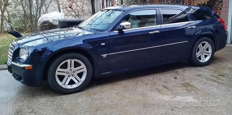 Usata 2007 Chrysler 300C Touring Station wagon | 5500 € - Immagine 1/2
