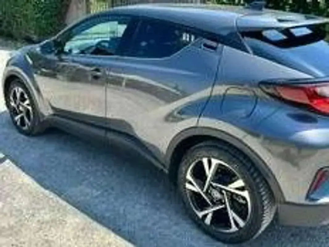 Usata Toyota C-HR Business Edition 152 CV (111 kW) 2022 Grigio SUV