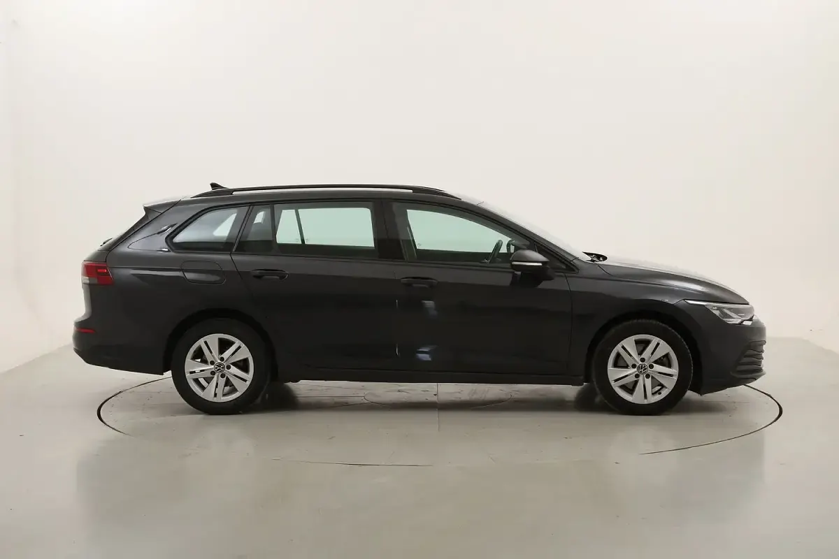 Usata VW Golf VIII Life 116 CV (85 kW) 2023 Station wagon