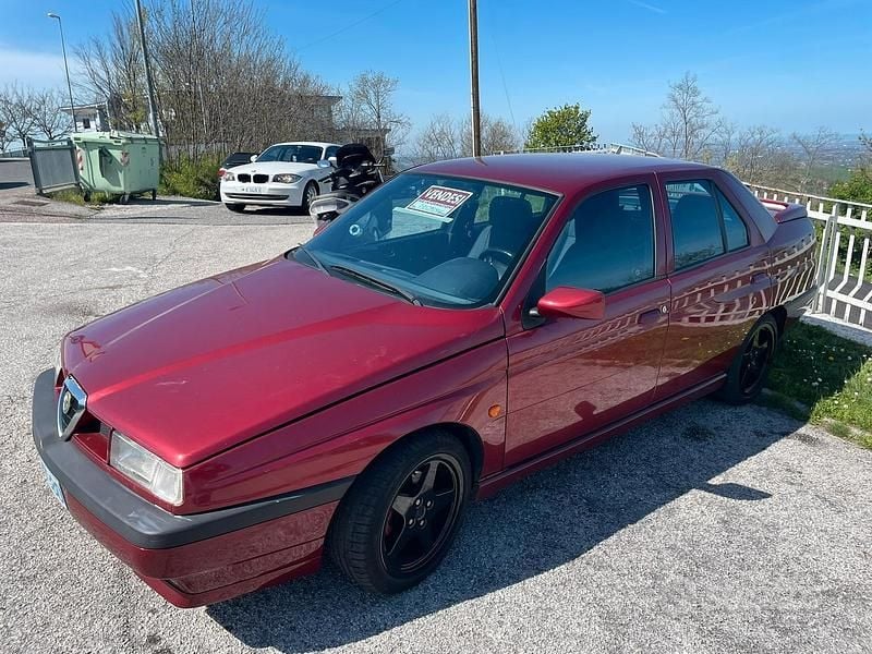 Usata Alfa Romeo 155 128 CV (94 kW) 1995 Rosso Berlina