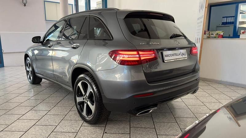 Usata Mercedes GLC250 Premium 203 CV (149 kW) 2017 Grigio Station wagon