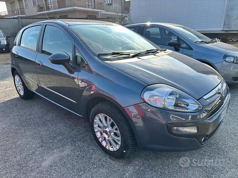 Grigio Usata 2012 Fiat Punto Evo Due volumi | 3499 € (Super prezzo) - Immagine 1/1
