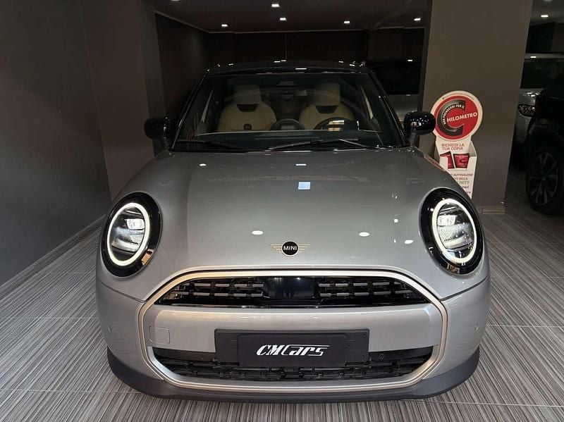 Nuova Mini Cooper Favoured 156 CV (114 kW) 2026 Grigio Utilitaria