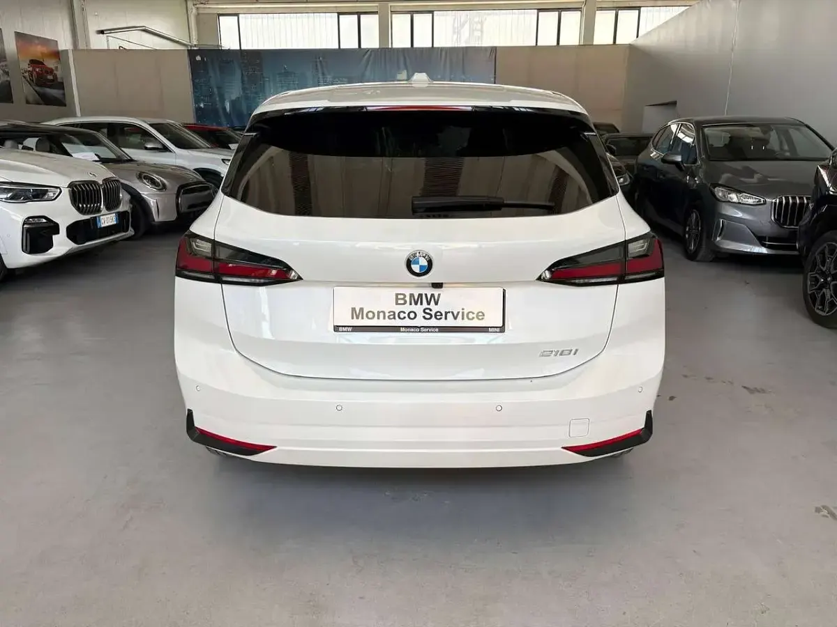 Usata BMW 218 Active Tourer 136 CV (100 kW) 2025 Mineralweiss metallic Monovolume