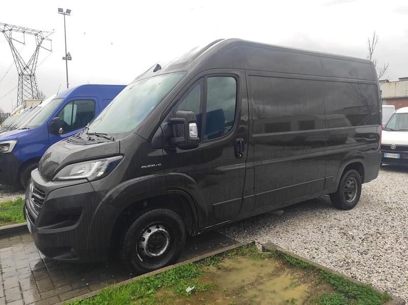 Usata Fiat Ducato 33 119 CV (87 kW) 2021 Nero Furgone