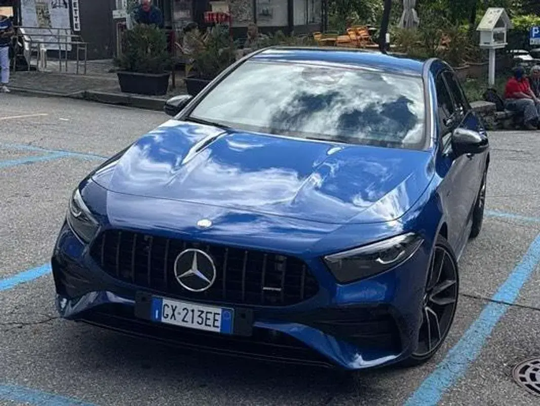 Usata Mercedes A35 AMG Advanced Plus 306 CV (225 kW) 2024 Blu/azzurro Berlina