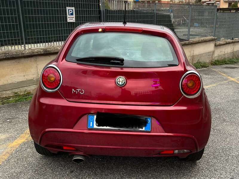 Usato 2011 Alfa Romeo MiTo 1.4 Benzin 79 CV (10.000 €)