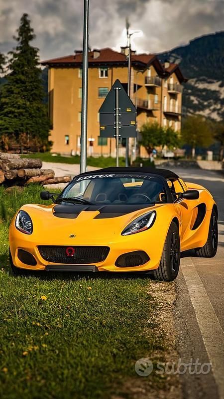 Usata Lotus Elise 243 CV (178 kW) 2022 Giallo Cabrio