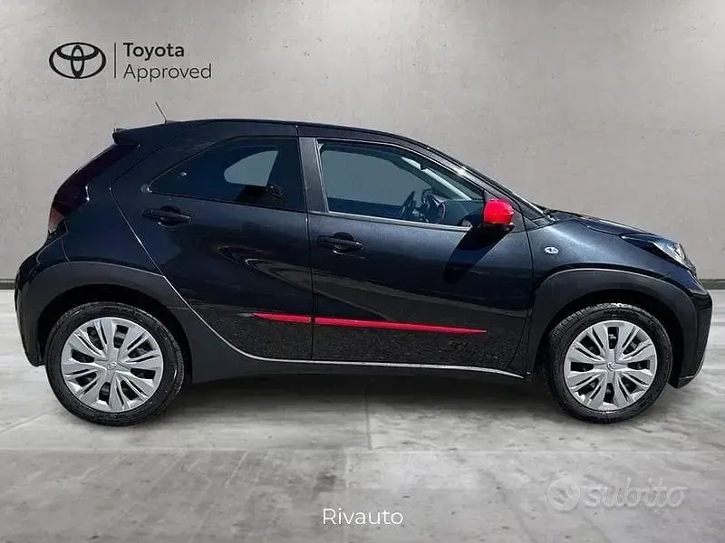 Usata Toyota Aygo X Active 72 CV (52 kW) 2022 Nero SUV