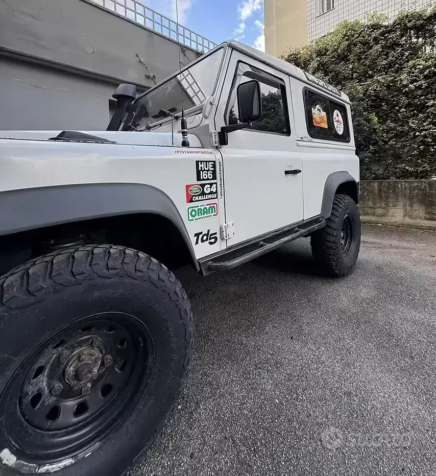Usata Land Rover Defender 122 CV (89 kW) 2006 Bianco SUV