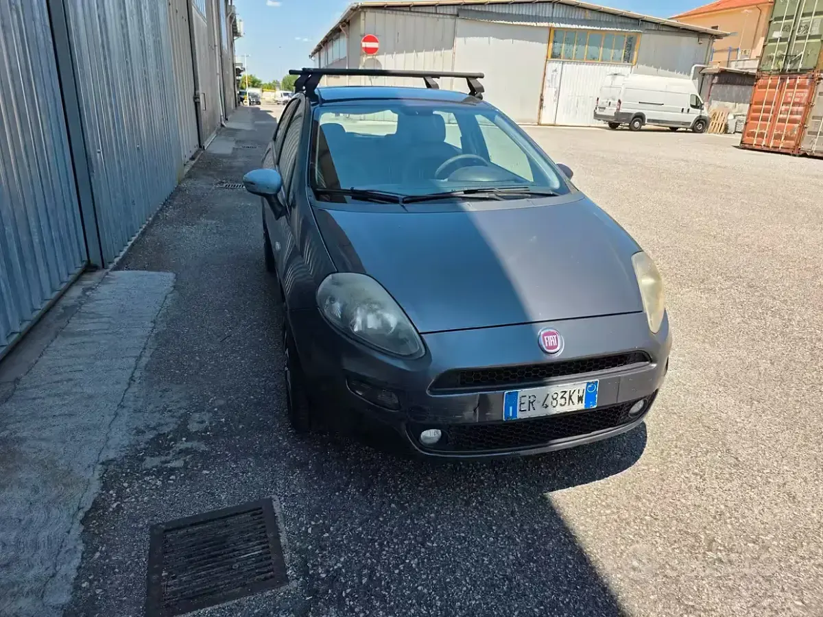 Usata Fiat Punto Lounge 77 CV (56 kW) 2013 Utilitaria