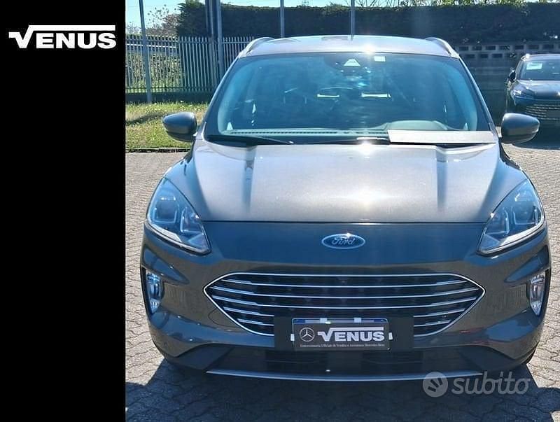 Usata Ford Kuga Titanium 120 CV (88 kW) 2020 Grigio SUV