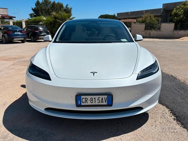Usata 2023 Tesla Model 3 Tre volumi | 36.999 € (Molto cara) - Immagine 1/4