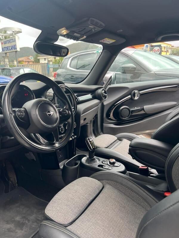 Usata Mini Cooper SE 75 kW (102 CV) 2020 Grigio Utilitaria
