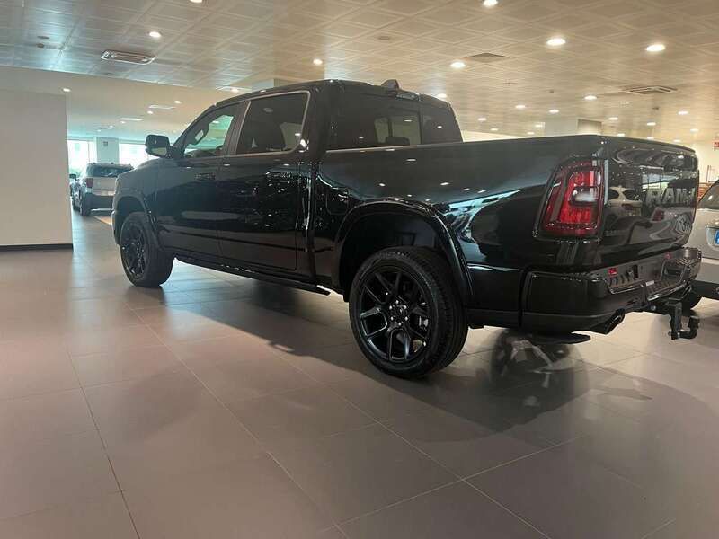 Nuova RAM 1500 420 CV (308 kW) 2025 Nero Pick-up