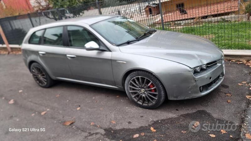 Grigio Usata 2008 Alfa Romeo 159 Station wagon | 1700 € - Immagine 1/4
