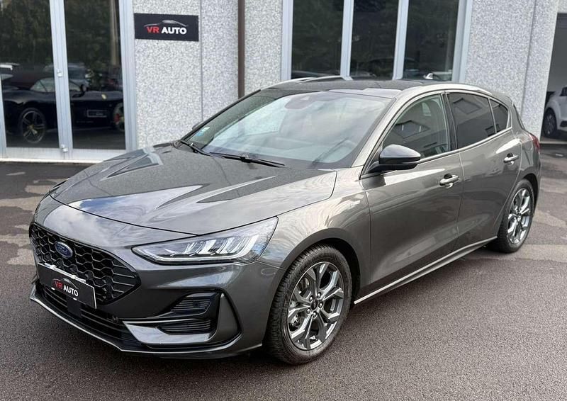 Grigio Usata 2025 Ford Focus ST-Line Berlina | 18.900 € (Super prezzo) - Immagine 1/4