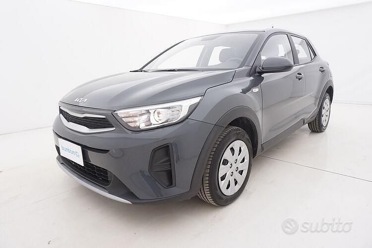 Grigio Usata 2022 Kia Stonic Urban SUV | 9290 € (Super prezzo) - Immagine 1/4