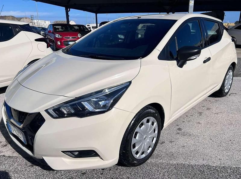Usata Nissan Micra Acenta 90 CV (66 kW) 2019 Beige Utilitaria