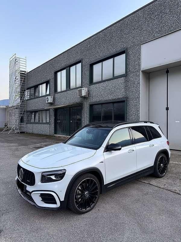 Usata Mercedes GLB35 AMG Line Premium Plus 306 CV (225 kW) 2024 Bianco SUV