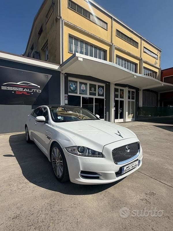Usata Jaguar XJ 275 CV (202 kW) 2013 Bianco Berlina