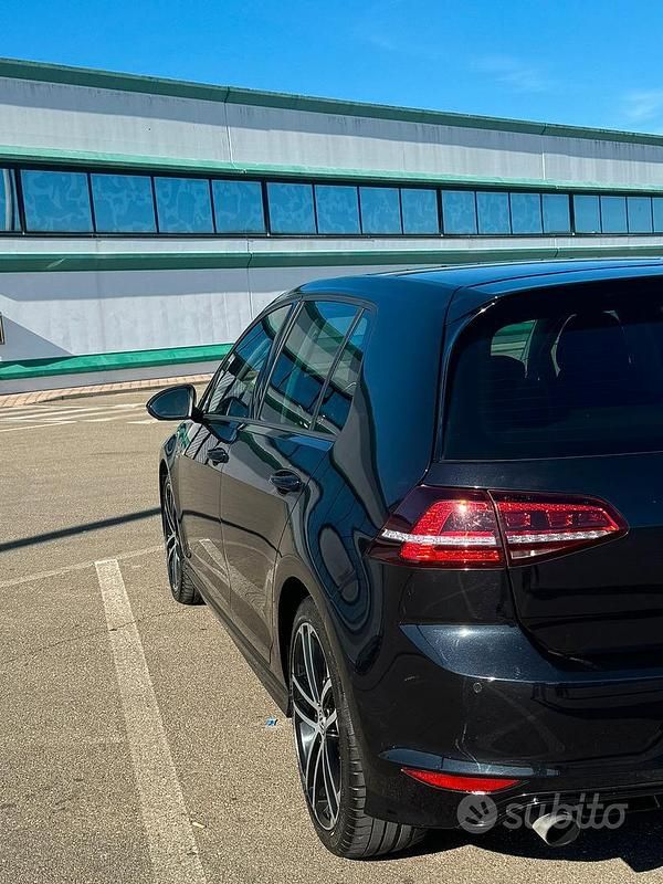 Usata VW Golf VII 110 CV (80 kW) 2017 Nero Berlina