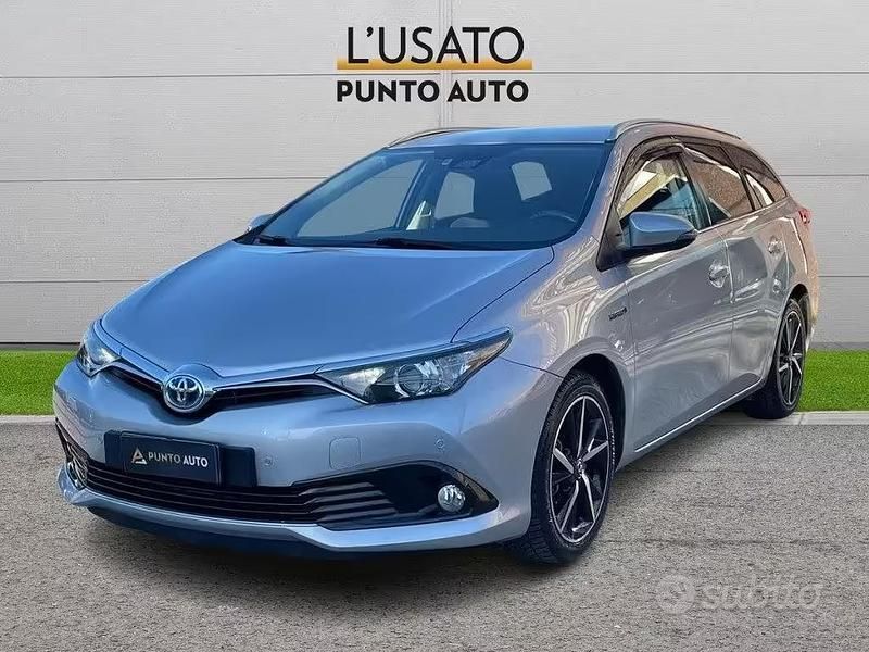 Usata Toyota Auris Touring Sports Style 99 CV (72 kW) 2017 Grigio Station wagon