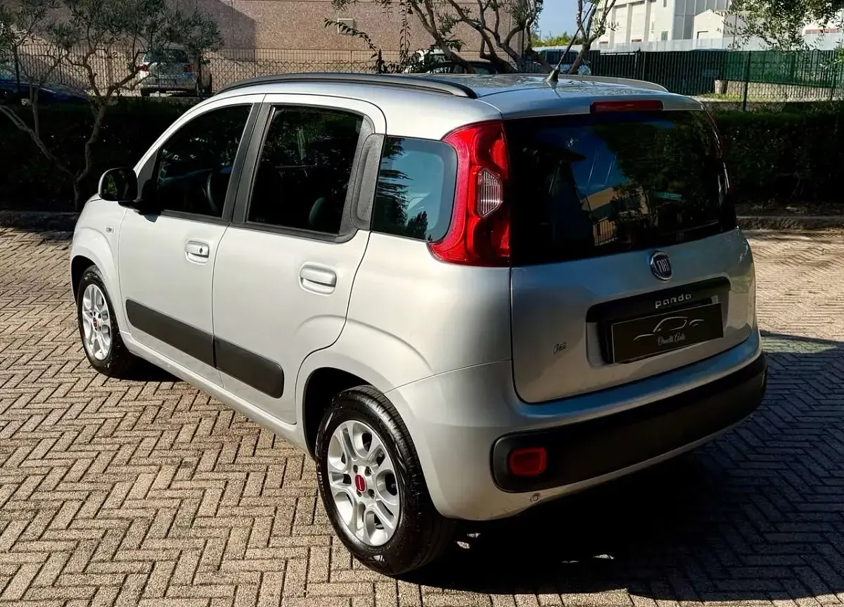 Usata Fiat Panda Lounge 75 CV (55 kW) 2014 Argento Utilitaria