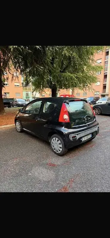 Usata Peugeot 107 68 CV (50 kW) 2005 Utilitaria