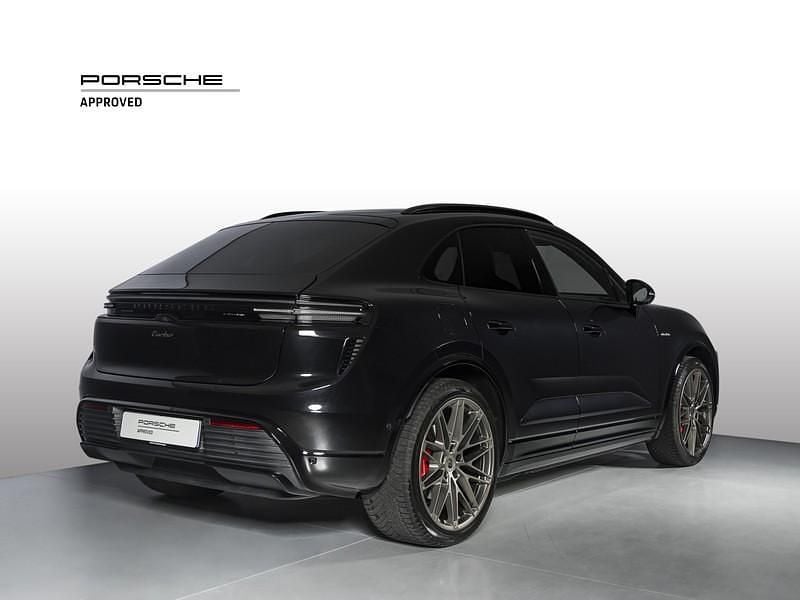 Usata Porsche Macan Turbo 469 kW (639 CV) 2024 Nero jet metallizzato SUV