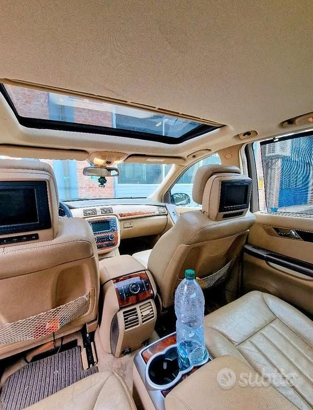 Usata Mercedes R320 224 CV (164 kW) 2007 Nero Monovolume