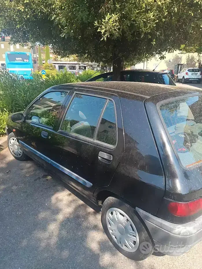 Usata Renault Clio 54 CV (39 kW) 1996 Utilitaria