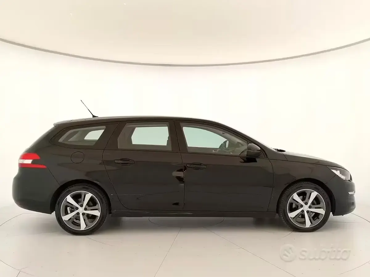 Usata Peugeot 308 99 CV (72 kW) 2016 Nero Station wagon