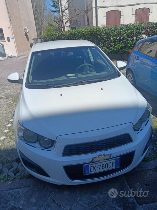 Bianco Usata 2011 Chevrolet Aveo Tre volumi | 3000 € (Ottimo prezzo) - Immagine 1/3