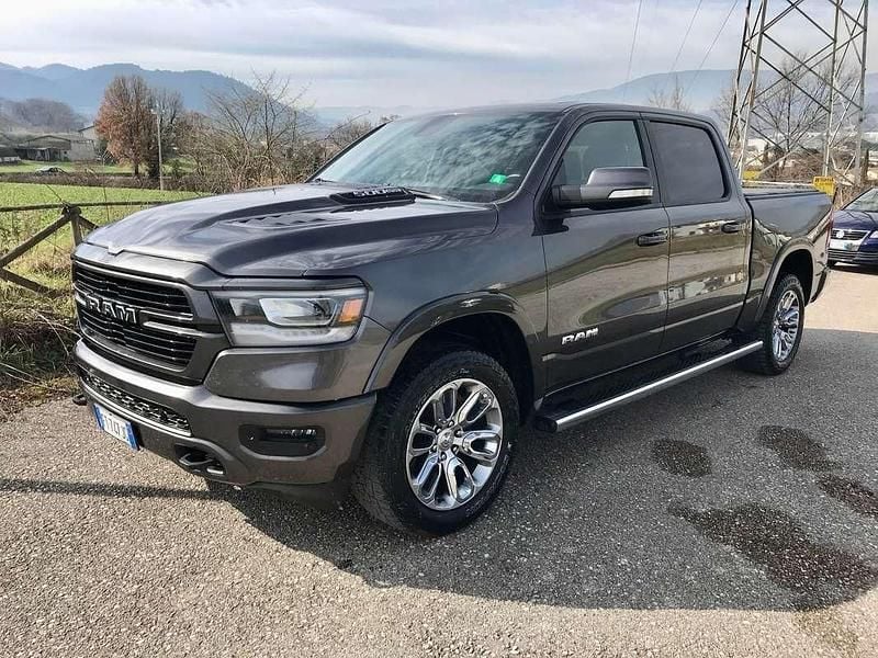 Grigio Usata 2018 Dodge Ram Pick-up | 40.000 € - Immagine 1/4