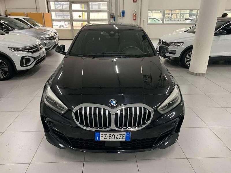 Usata BMW 116 M Sport 116 CV (85 kW) 2020 Nero metallizato Utilitaria