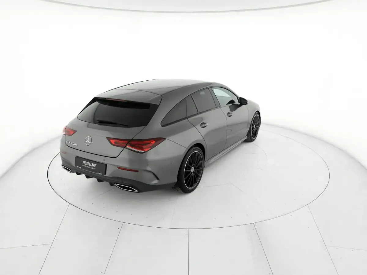 Usata Mercedes CLA200 Premium 150 CV (110 kW) 2023 Grigio montagna Coupé