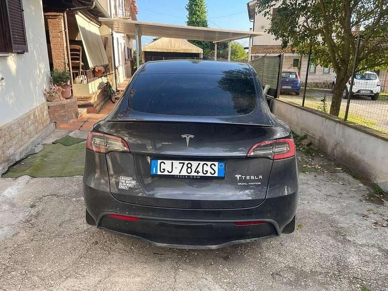 Usata Tesla Model Y Long Range AWD 152 kW (208 CV) 2022 SUV